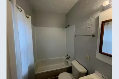 2439A N Dr William Finlayson St, Milwaukee, WI 53212 - Photo 25