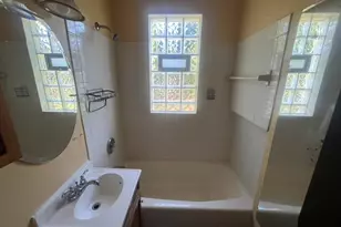 2441 N Dr William Finlayson St, Milwaukee, WI 53212 - Photo 49