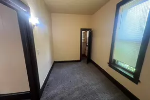 2441 N Dr William Finlayson St, Milwaukee, WI 53212 - Photo 27