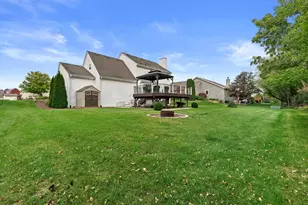 2717 Avalon Ct, Racine, WI 53406 - Photo 31