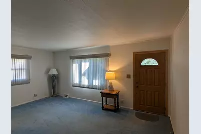 4467 S Pennsylvania Ave, Saint Francis, WI 53235 - Photo 3