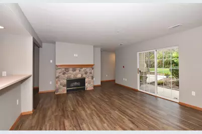 3026  Meyer Ct #6, Racine, WI 53406 - Photo 3