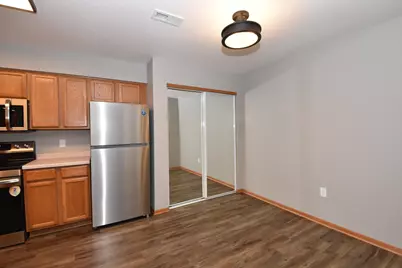 3026  Meyer Ct #6, Racine, WI 53406 - Photo 9