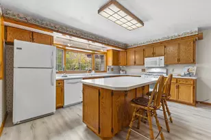 8011 Clinton Ln, Racine, WI 53406 - Photo 21