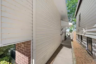 3818 E Underwood Ave, Cudahy, WI 53110 - Photo 31