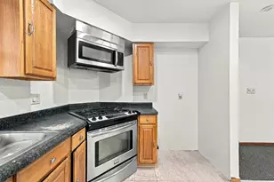 8805 W Bender Ave, Milwaukee, WI 53225 - Photo 11