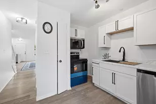 6204 W Port Ave, Milwaukee, WI 53223 - Photo 5