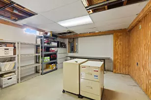 429 W Apple Tree Rd, Glendale, WI 53217 - Photo 25