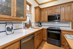 4945 S Calhoun Rd, New Berlin, WI 53151 - Photo 47