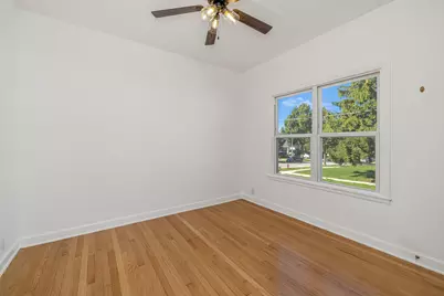 2200 S 89th St, West Allis, WI 53227 - Photo 11