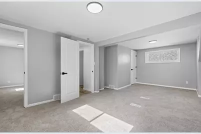 2925 S 7th St, Milwaukee, WI 53215 - Photo 13