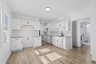 2925 S 7th St, Milwaukee, WI 53215 - Photo 7