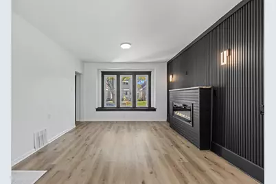 2925 S 7th St, Milwaukee, WI 53215 - Photo 5
