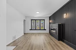 2925 S 7th St, Milwaukee, WI 53215 - Photo 5