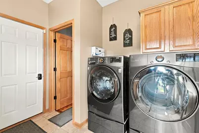 876 W Washington Ave, Hartford, WI 53027 - Photo 17
