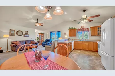 606  Danube Ct #8, Sheboygan Falls, WI 53085 - Photo 9