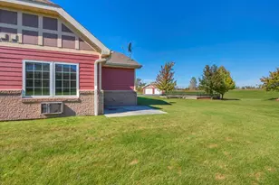 606 Danube Ct, Sheboygan Falls, WI 53085 - Photo 27