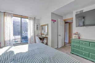 5200 S Tuckaway Blvd, Greenfield, WI 53221 - Photo 13