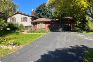 W264S3768 Lawrence Ln, Waukesha, WI 53189 - Photo 1