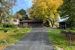 W264S3768 Lawrence Ln, Waukesha, WI 53189 - Photo 1