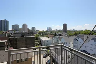 1809 N Cambridge Ave, Milwaukee, WI 53202 - Photo 9