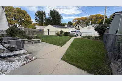 2210 S 71st St #2212, West Allis, WI 53219 - Photo 47