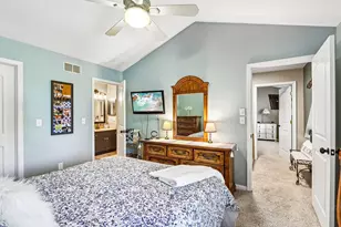13530 W Fountain Ct, New Berlin, WI 53151 - Photo 29