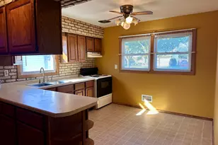 2758 S 58th St, Milwaukee, WI 53219 - Photo 7