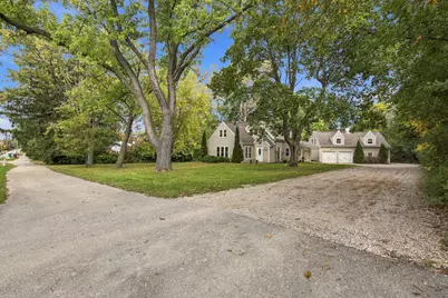 N83W13764  Fond Du Lac Ave #N83W13766, N83W13768, Menomonee Falls, WI 53051 - Photo 3
