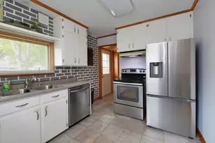 W167N8446 Theodore Ave, Menomonee Falls, WI 53051 - Photo 3