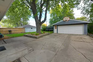 W167N8446 Theodore Ave, Menomonee Falls, WI 53051 - Photo 9