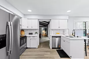 W226N8041 Longview Dr, Lisbon, WI 53089 - Photo 11