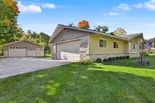 33733 Academy Rd, Racine, WI 53105 - Photo 3
