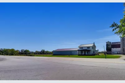 W8467  Hwy 11 Hwy, Darien, WI 53115 - Photo 3