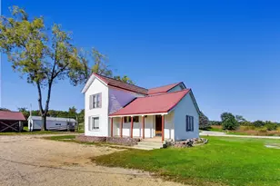 W8467 Hwy 11 Hwy, Darien, WI 53115 - Photo 5