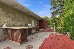 24026 W Oakwood Ln, Racine, WI 53139 - Photo 33