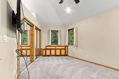 24026 W Oakwood Ln, Racine, WI 53139 - Photo 11