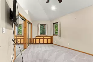 24026 W Oakwood Ln, Racine, WI 53139 - Photo 11