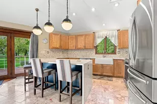 24026 W Oakwood Ln, Racine, WI 53139 - Photo 9