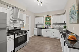 324 Conkey St, Burlington, WI 53105 - Photo 5