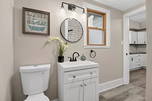 324 Conkey St, Burlington, WI 53105 - Photo 11