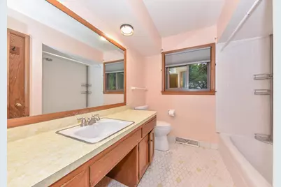 N112W19666  Mequon Rd, Germantown, WI 53022 - Photo 27