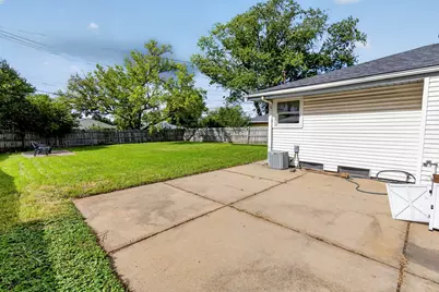 5765 N 89th St, Milwaukee, WI 53225 - Photo 17