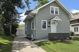 W168N9091 Garden Ave, Menomonee Falls, WI 53051 - Photo 1