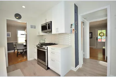 6147 N Shoreland Ave, Whitefish Bay, WI 53217 - Photo 3
