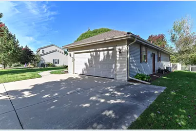 3632  Stillwater Cir, Waukesha, WI 53189 - Photo 33
