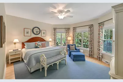 9226 W Hawthorne Rd, Mequon, WI 53097 - Photo 25