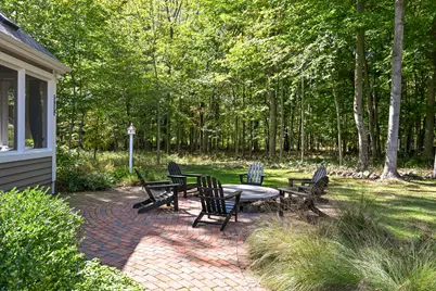 9226 W Hawthorne Rd, Mequon, WI 53097 - Photo 39