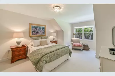 9226 W Hawthorne Rd, Mequon, WI 53097 - Photo 29