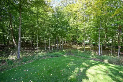 9226 W Hawthorne Rd, Mequon, WI 53097 - Photo 45
